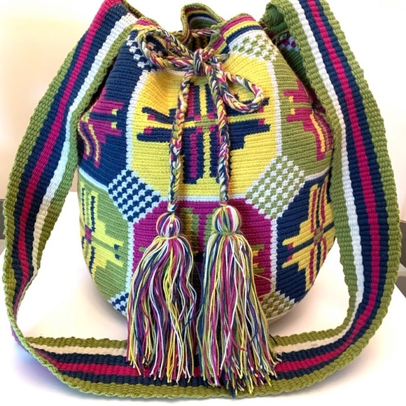 Handwoven Colorful Wayuu Mochila Bag - Picture 2 of 8